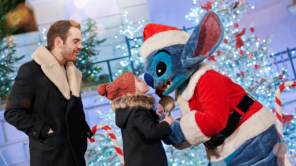 Crăciunul pe tărâmul magic al copilăriei, la Disneyland Paris